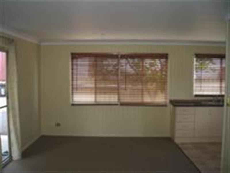 3/30 Rae Street, Roma QLD 4455