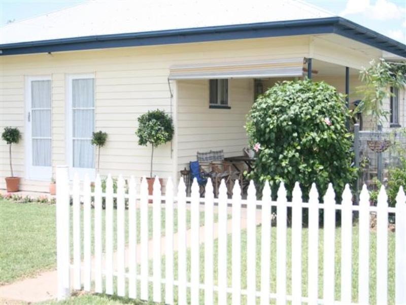 15 Conlan Street, Roma QLD 4455
