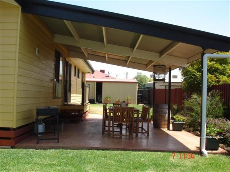 111 Quintin Street, Roma QLD 4455