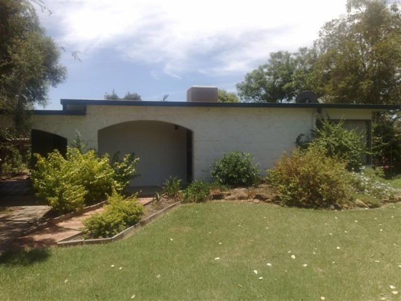 3 Carramar Place, Roma QLD 4455