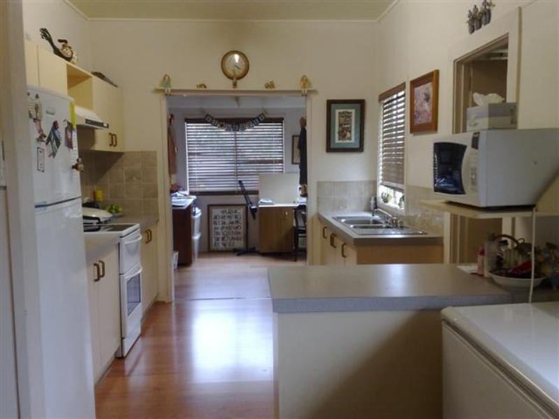 14 Russell Street, Roma QLD 4455