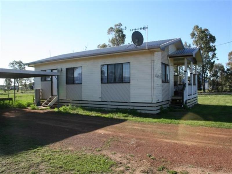 5 Flinders Street, Yuleba QLD 4427