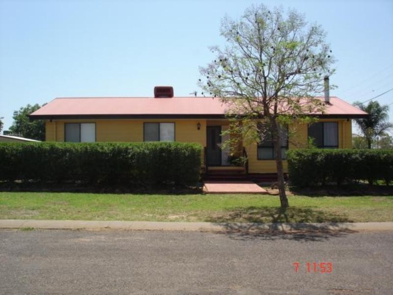 111 Quintin Street, Roma QLD 4455