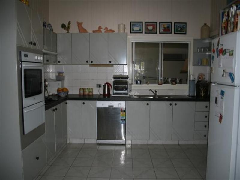 37 Spencer Street, Roma QLD 4455