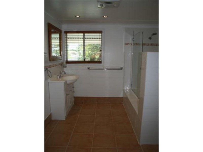 128 Arthur Street, Roma QLD 4455