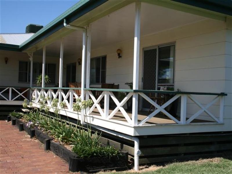 84 BOWEN Street, Roma QLD 4455