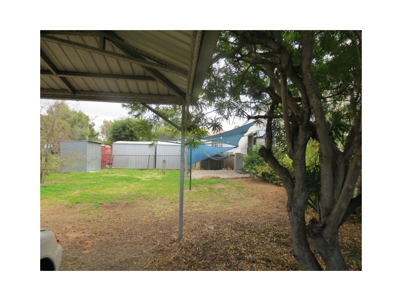 25 Station Street, Roma QLD 4455