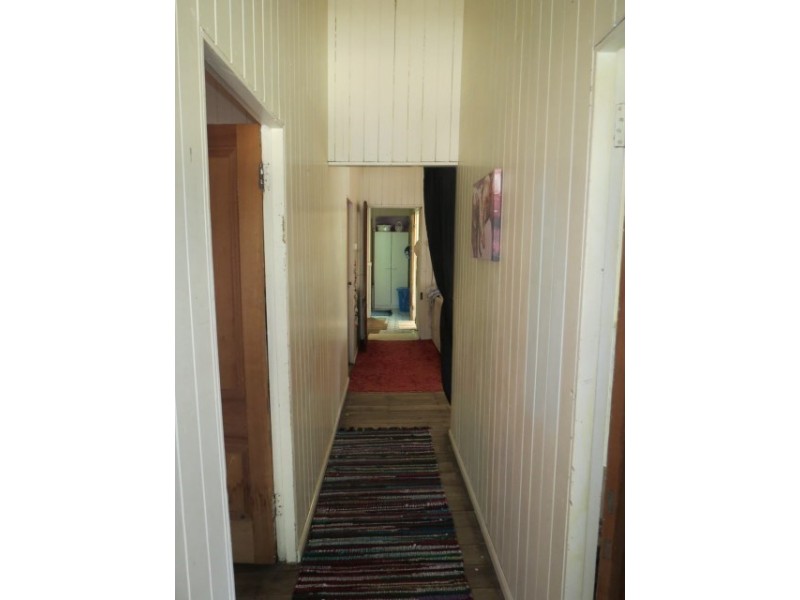 25 Station Street, Roma QLD 4455