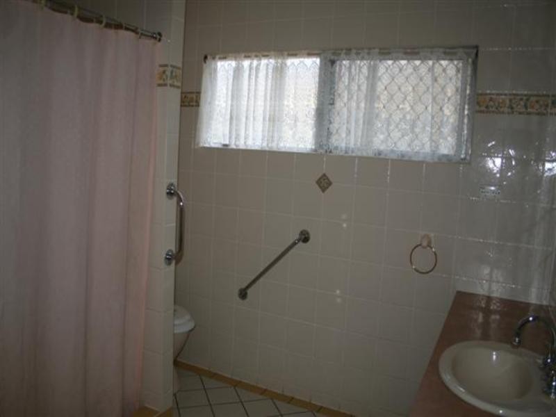 8 Borland Street, Roma QLD 4455