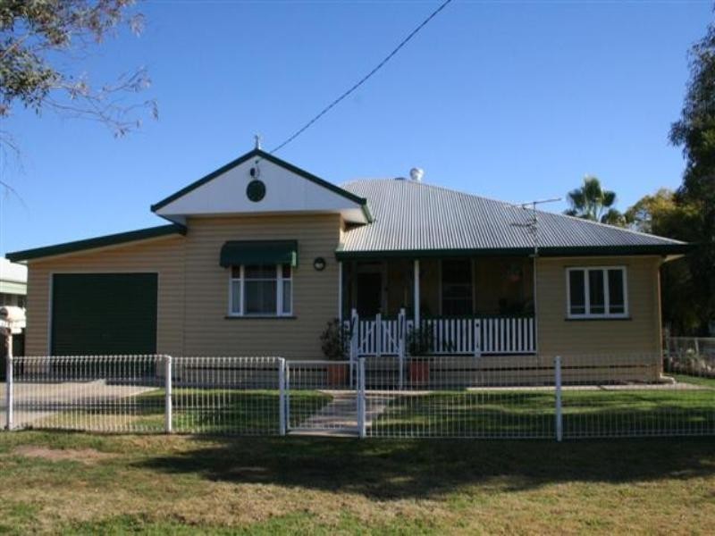 31 William Street, Roma QLD 4455