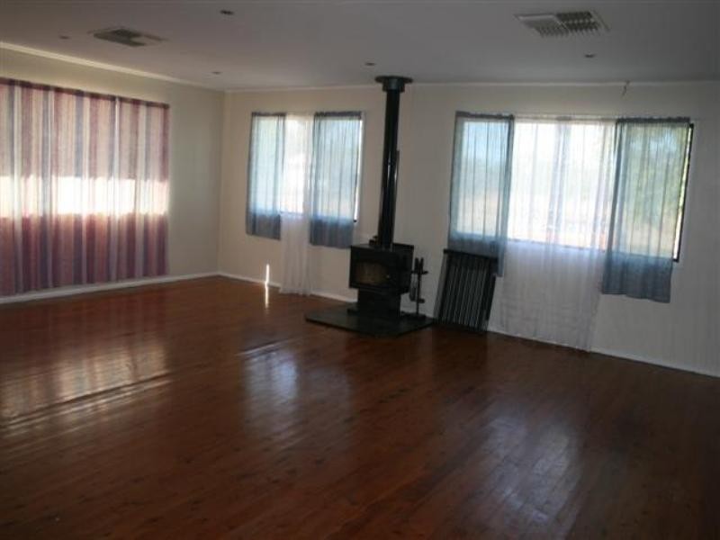 221 Edwardes Street, Roma QLD 4455