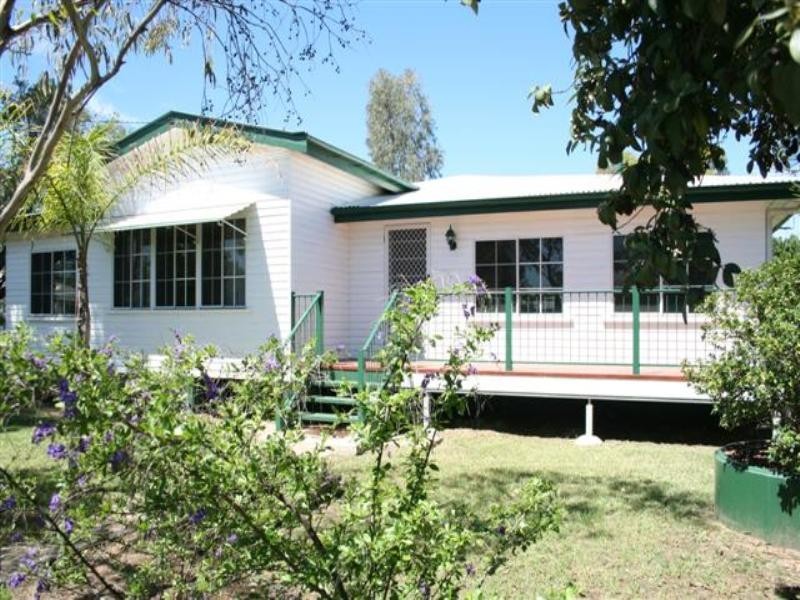 19 Crawford Street, Roma QLD 4455