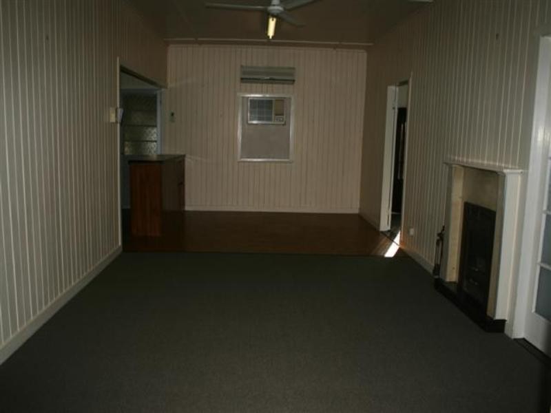 19 Crawford Street, Roma QLD 4455