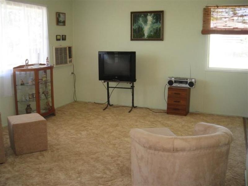 15 South Street, Roma QLD 4455