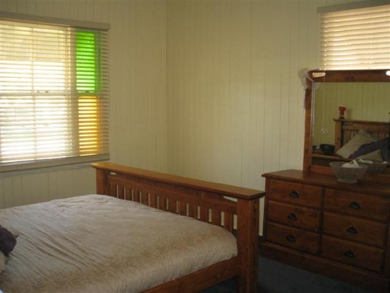 11 May Street, Roma QLD 4455