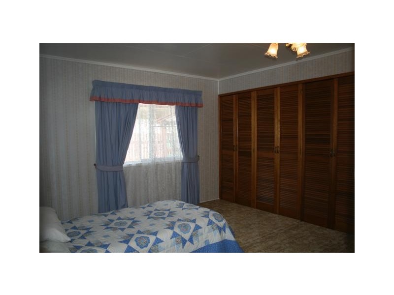 13 Elmer Street, Roma QLD 4455