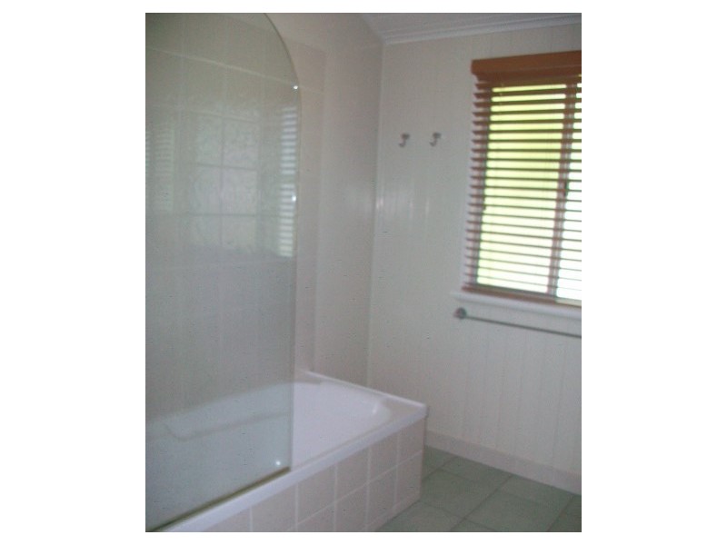 12 Phillip Street, Roma QLD 4455