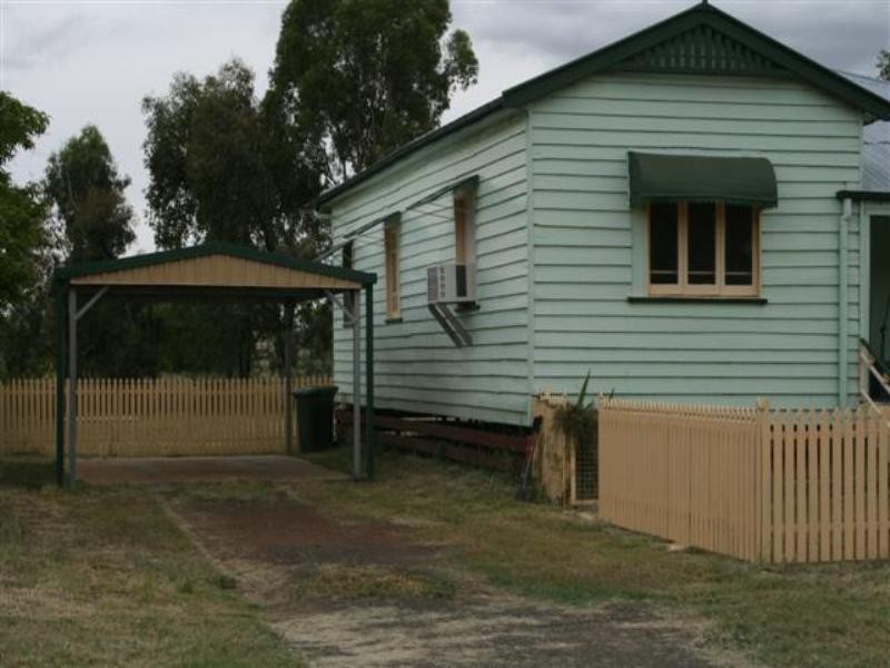 24 Mayne Street, Roma QLD 4455