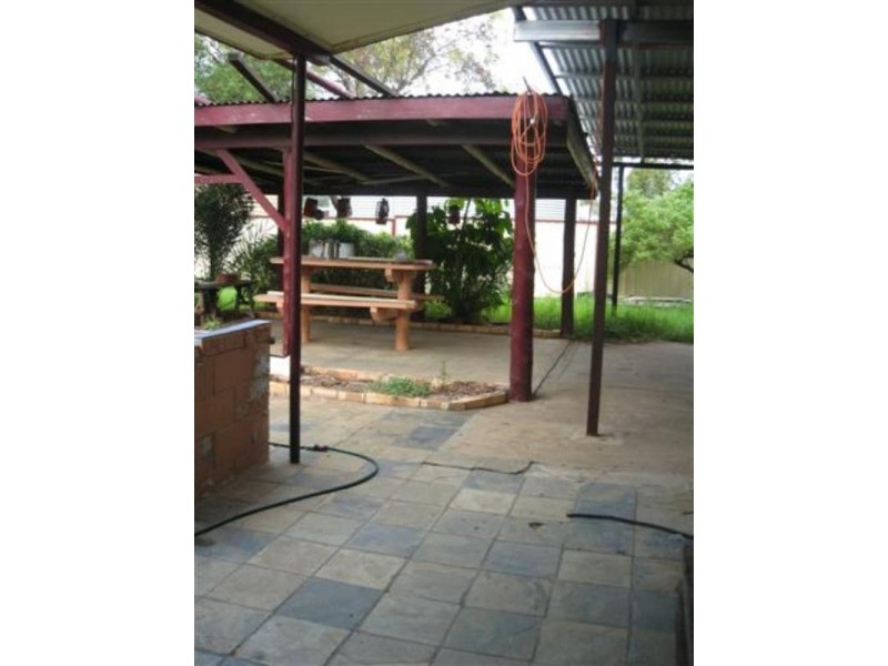 69 Bowen Street, Roma QLD 4455