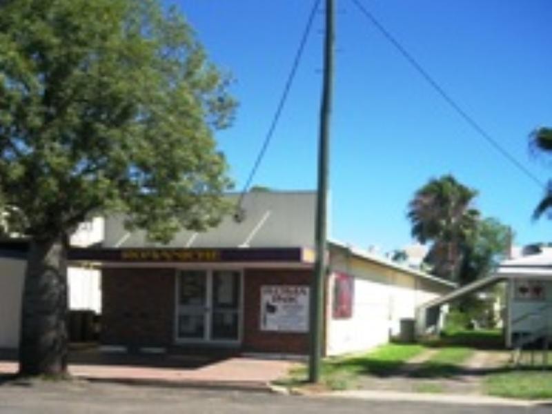 52 Chrystal Street, Roma QLD 4455