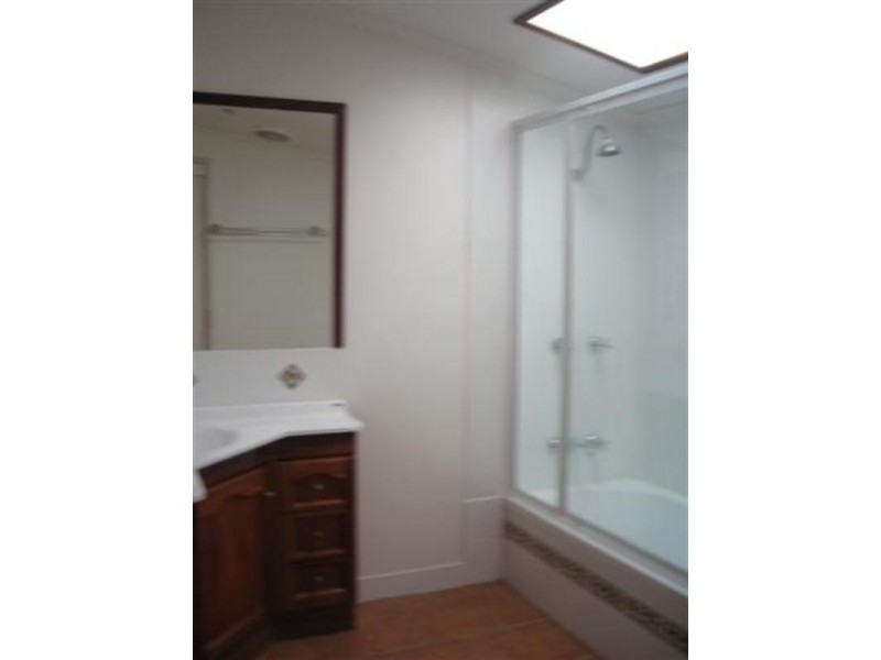 69 Bowen Street, Roma QLD 4455