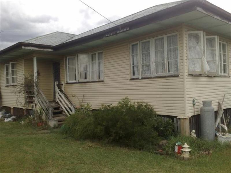 9 Fowles Street, Roma QLD 4455