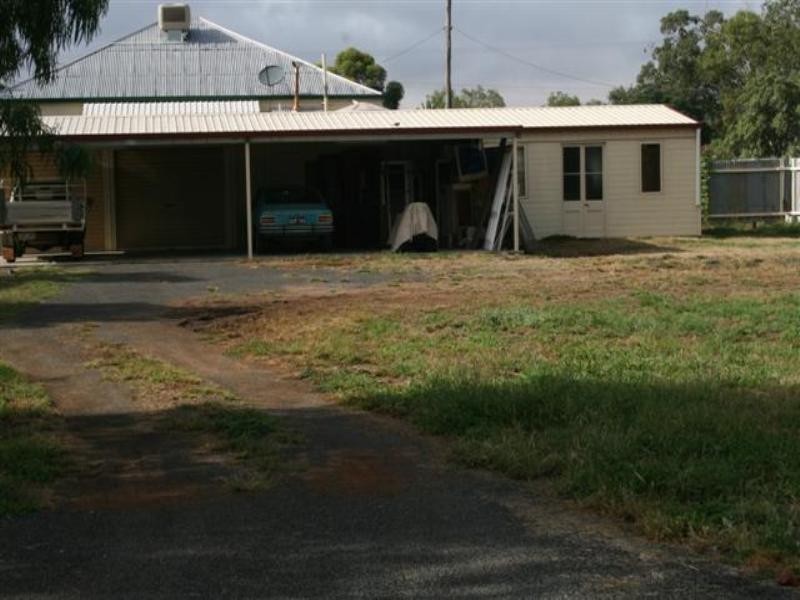 27A Allen Street, Roma QLD 4455