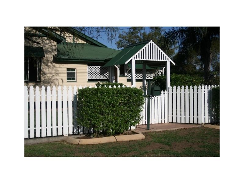 52 Hawthorne Street, Roma QLD 4455