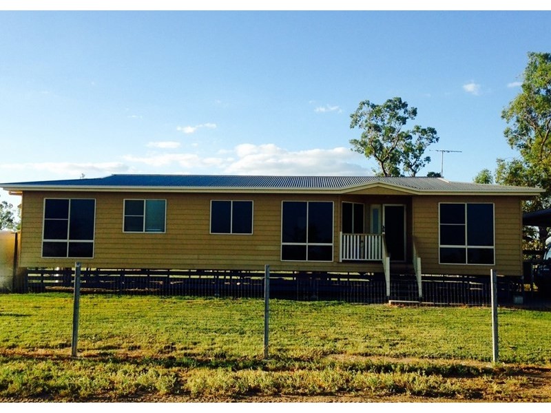 214 Bourne Drive, Roma QLD 4455