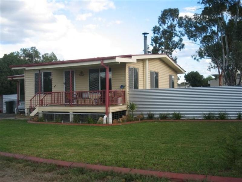 44 Elmer Street, Roma QLD 4455