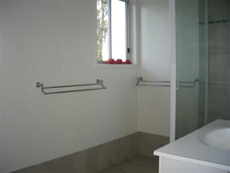 44 Elmer Street, Roma QLD 4455