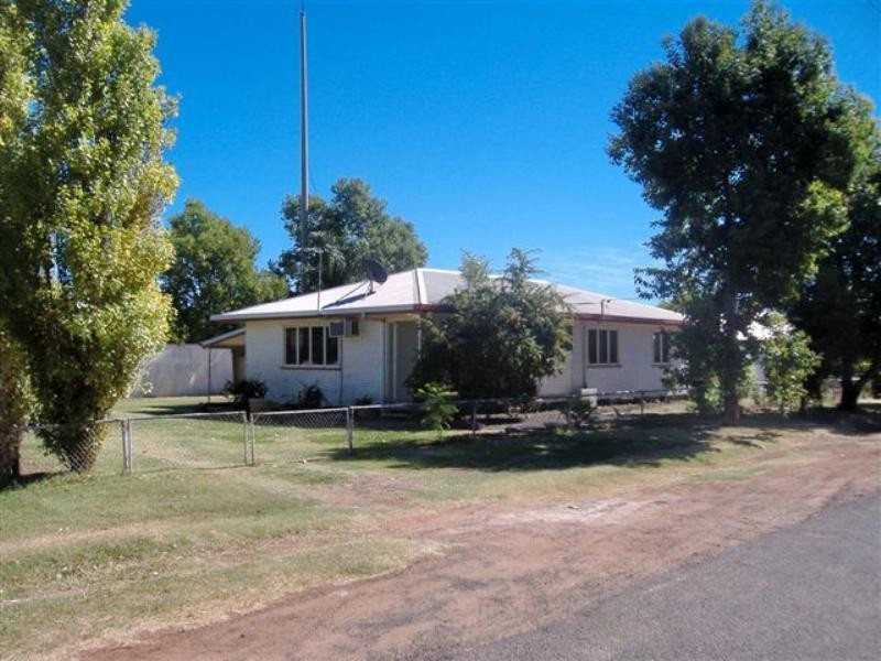 3 Augusta Street, Surat QLD 4417