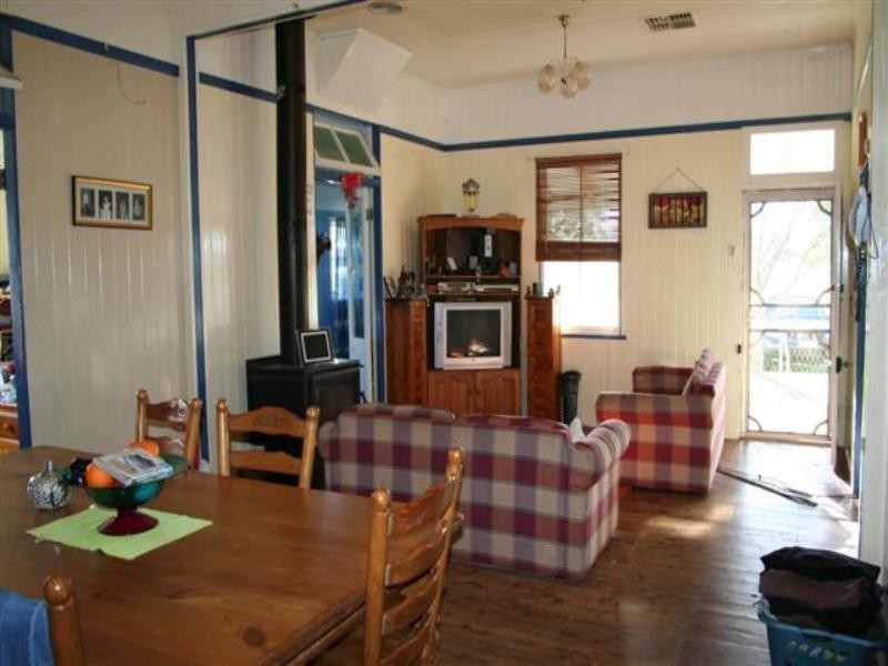 42 Feather Street, Roma QLD 4455