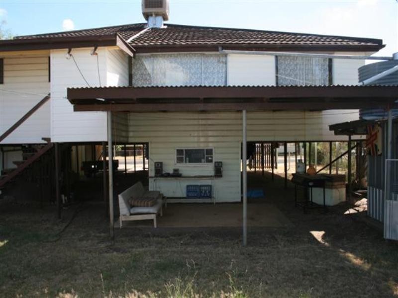 4 Twine Street, Roma QLD 4455