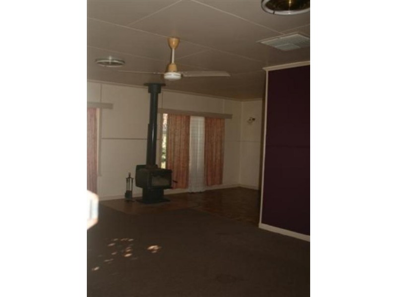 11 Eva Street, Roma QLD 4455