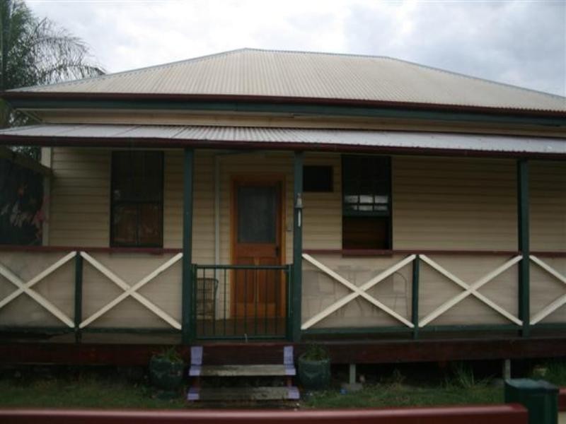 101 Charles Street, Roma QLD 4455