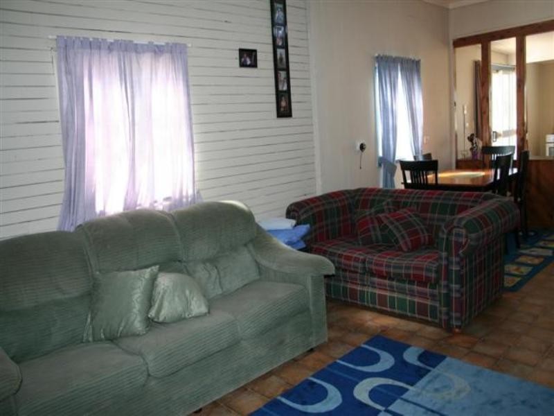 18 Bedwell St and 14 Banks Street, Yuleba QLD 4427