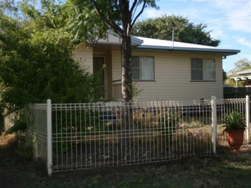 7 Rosedale Close, Roma QLD 4455