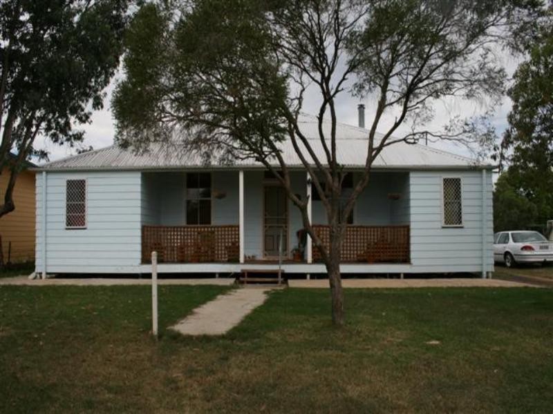 42 Feather Street, Roma QLD 4455