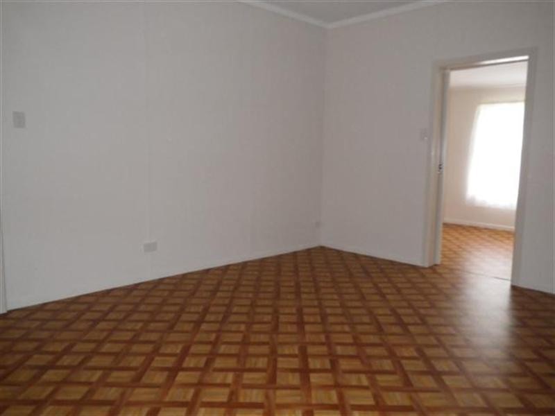 27 Charles Street, Roma QLD 4455