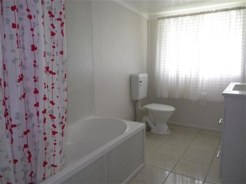 27 Charles Street, Roma QLD 4455