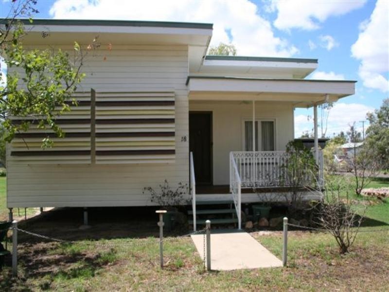 18 Lewis Street, Roma QLD 4455