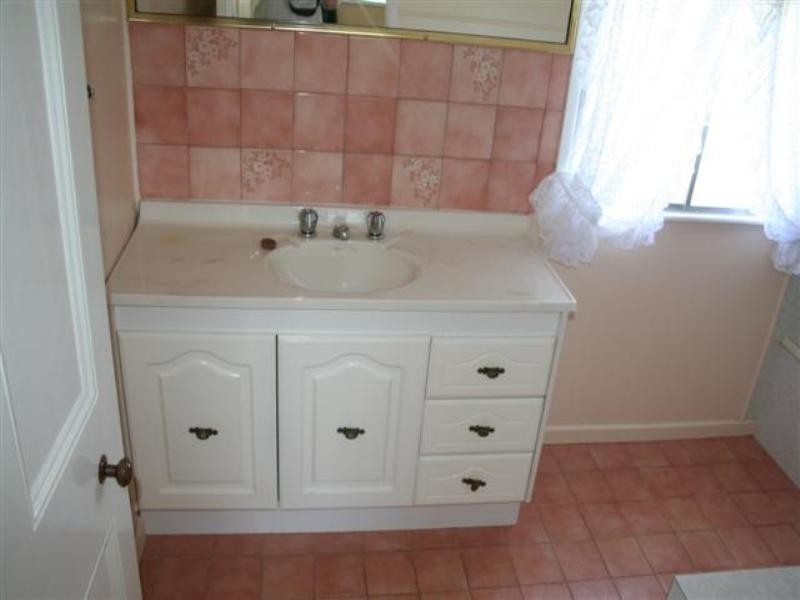 18 Lewis Street, Roma QLD 4455