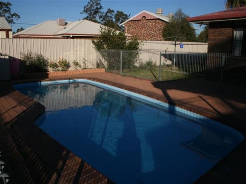 6 Madison Terrace, Roma QLD 4455