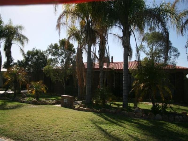 6 Madison Terrace, Roma QLD 4455