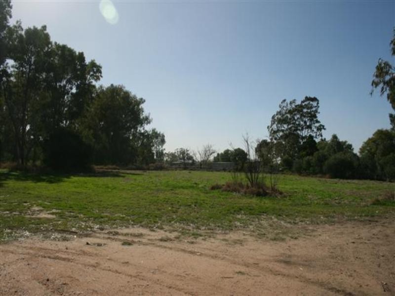 2 Lewis Street, Roma QLD 4455