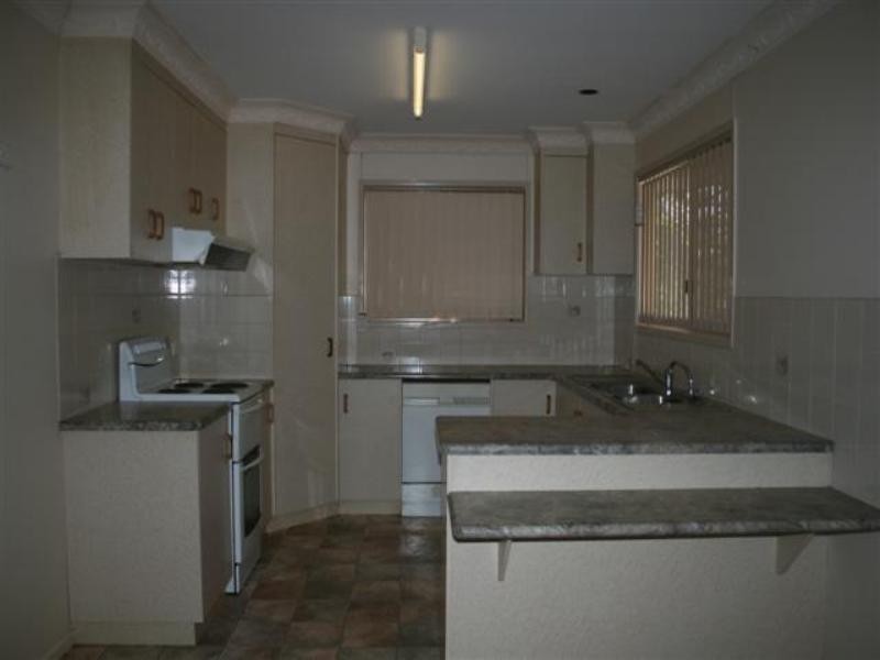 12 Alex Parade, Roma QLD 4455