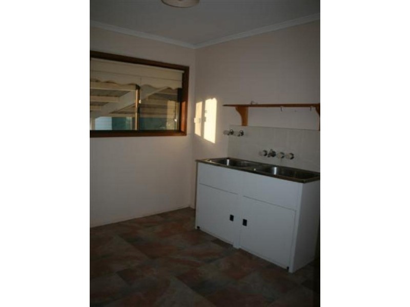 65 Currey Street, Roma QLD 4455