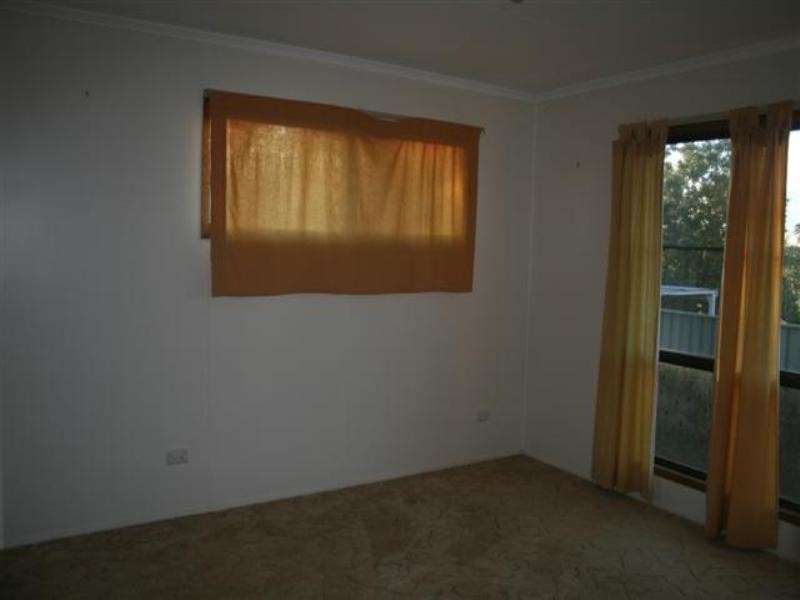 65 Currey Street, Roma QLD 4455