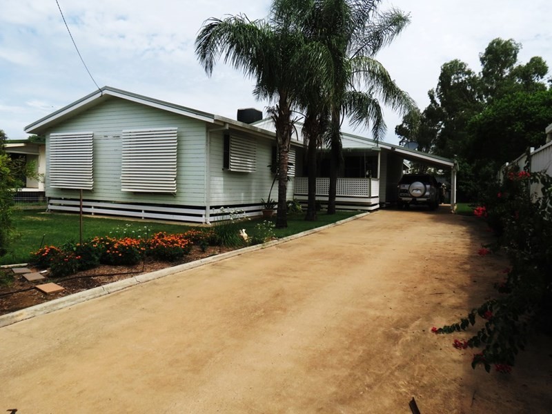 36 Elmer Street, Roma QLD 4455